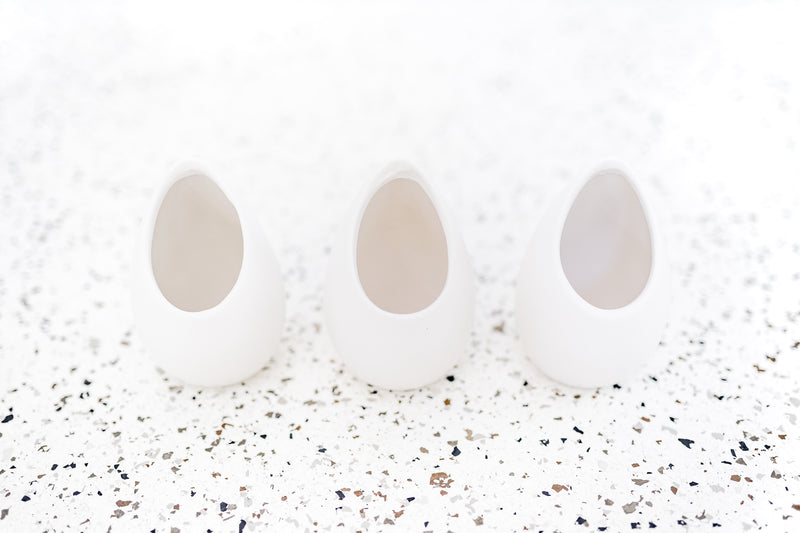 3 Small Ivory Ceramic Vases with Flat Bottom and Hole for Hanging